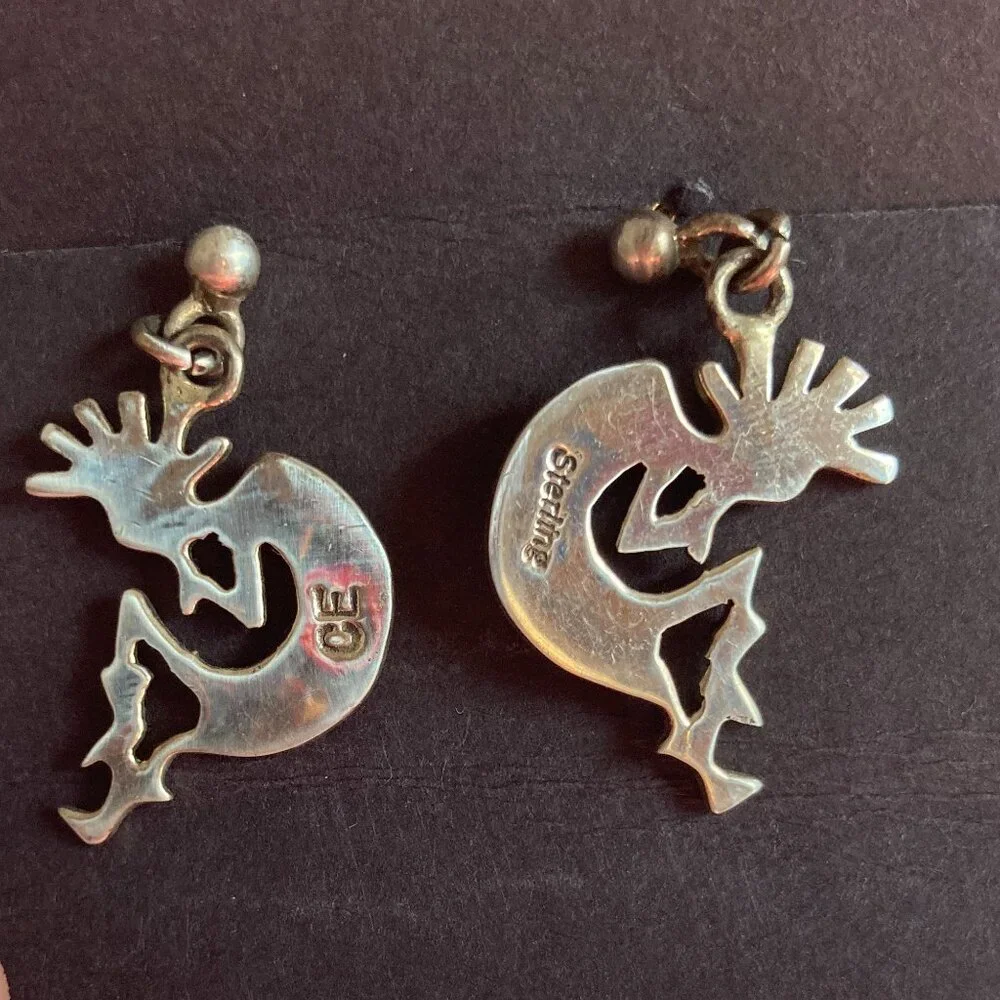 Vintage Zuni Kokopelli Earrings Inlay Sterling Silver Stamped - Picture 3 of 3